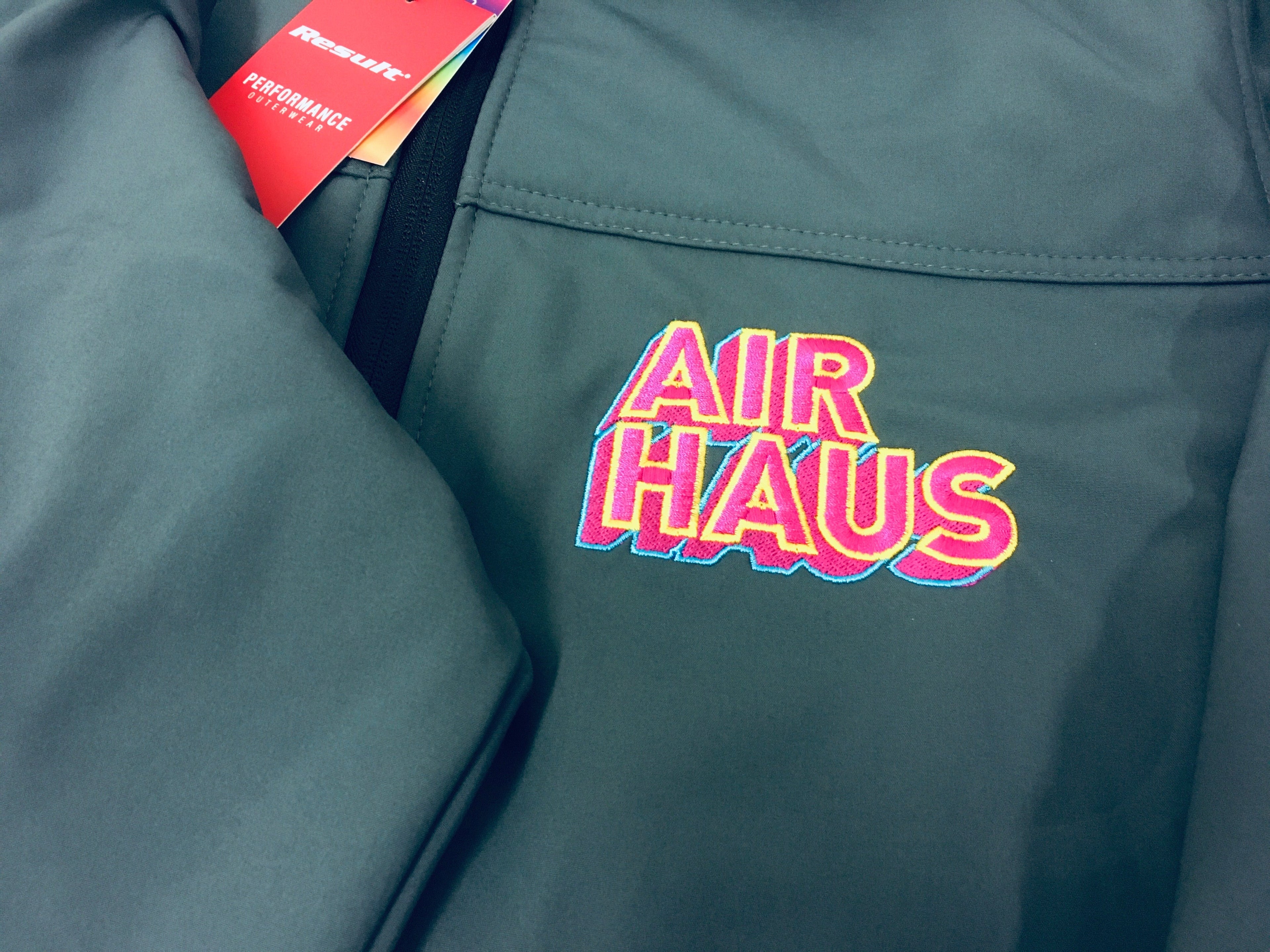 Embroidered logo on Result R121 Softshell jacket - ColorCoded Workwear