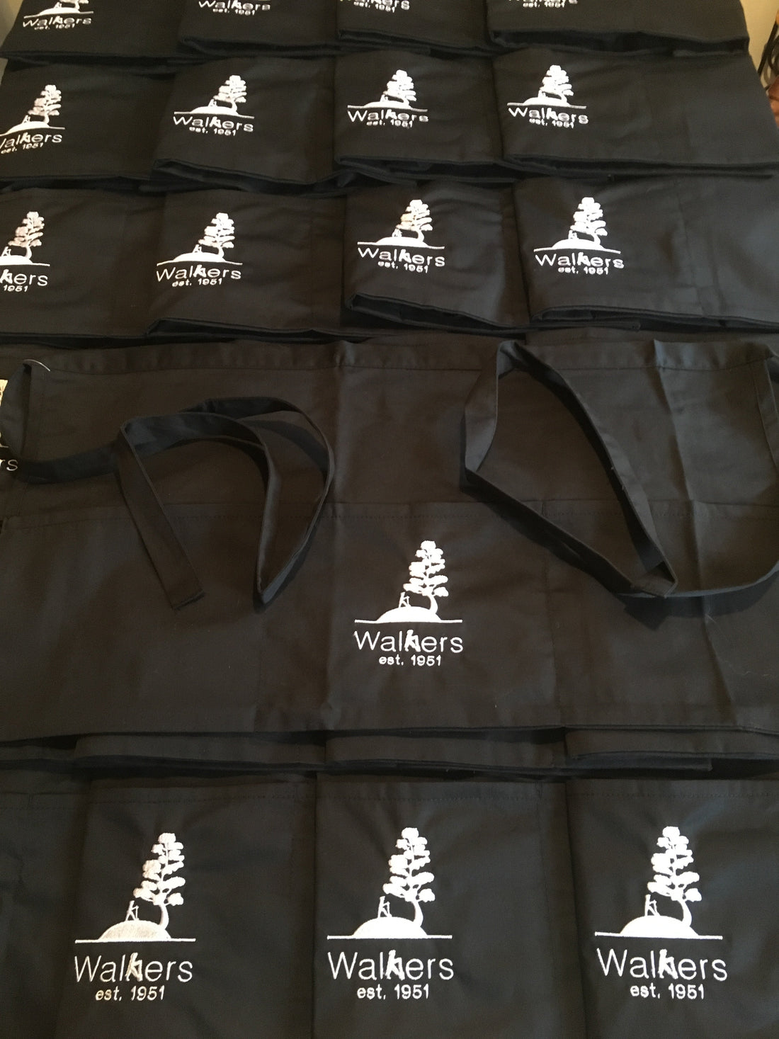 3 pocket bar apron with embroidered logo - Color Coded Workwear