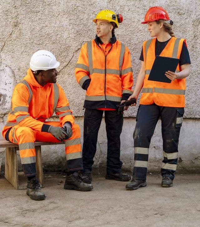 branded hi vis jackets UK waterproof and softshell options for construction teams