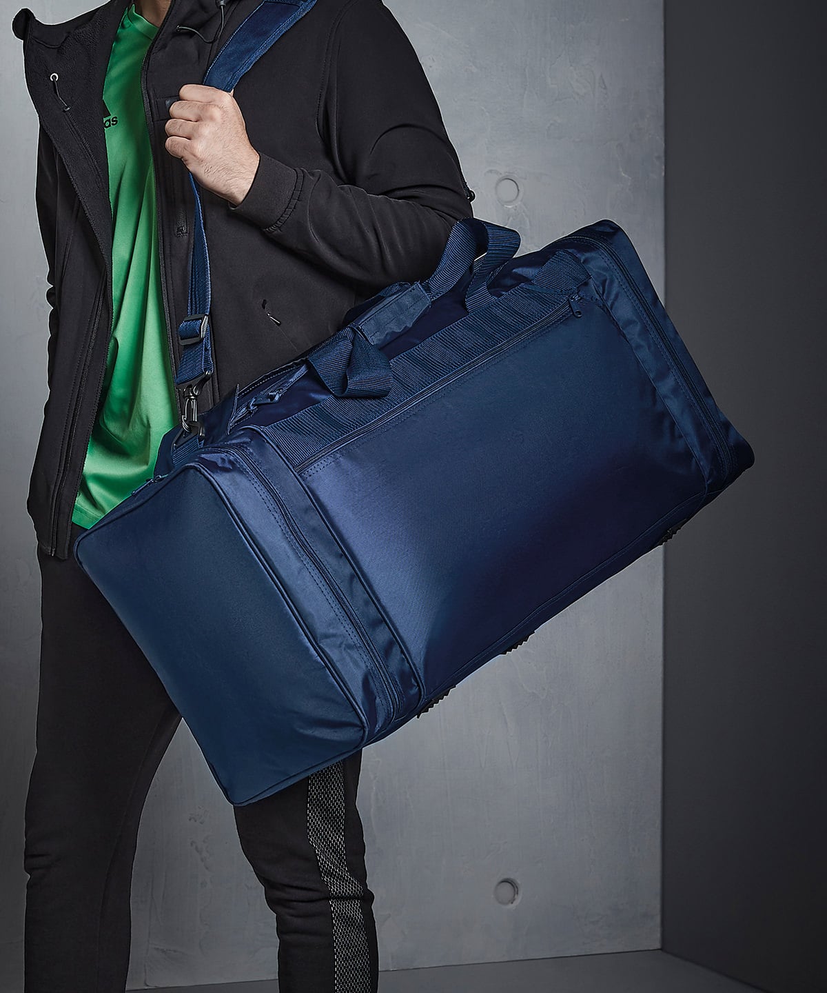 Quadra QD080 Jumbo Sports Holdall | Personalised Team & Travel Holdall