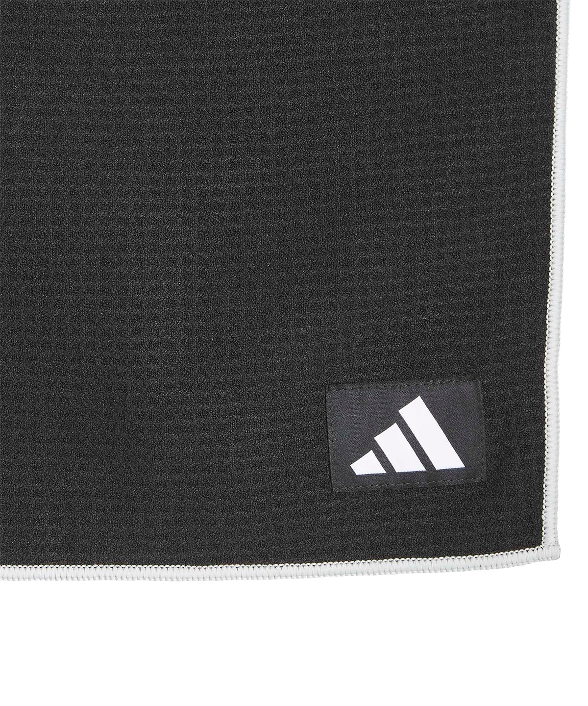 AD204 | Players’ towel | adidas