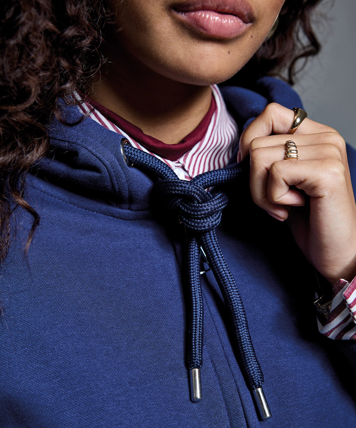 AM004 | Women's Anthem full-zip hoodie | Anthem