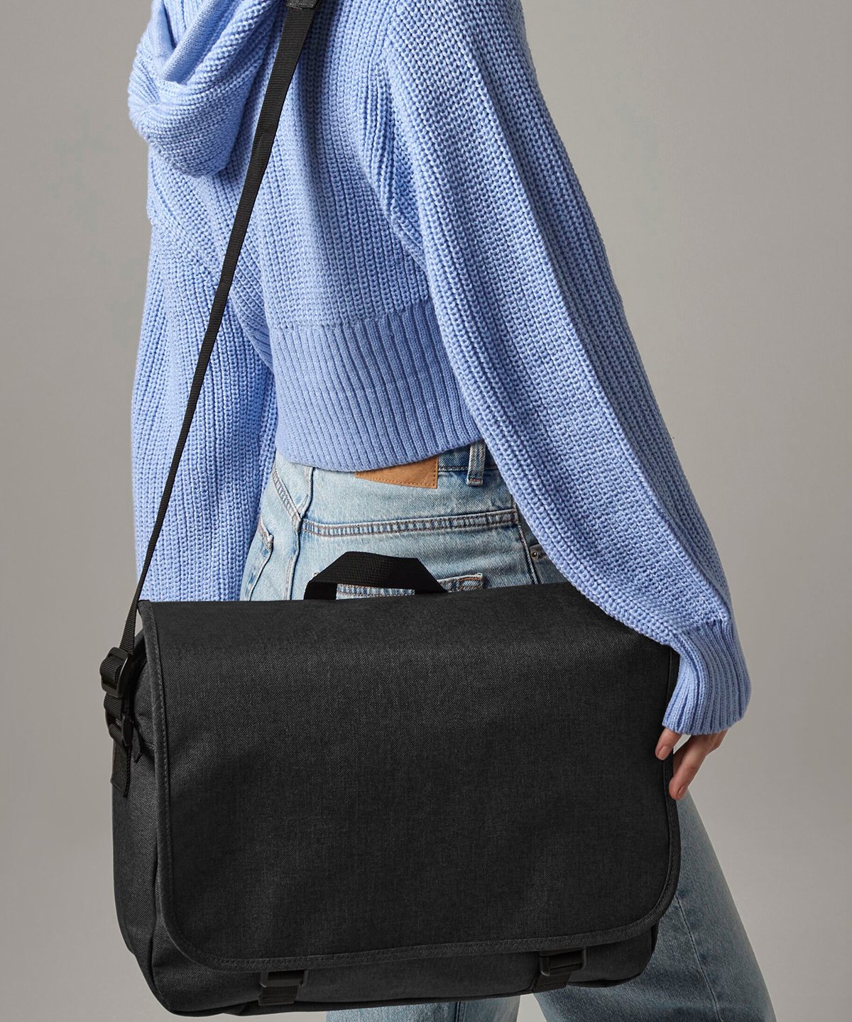 BG218 | Two-tone digital messenger | Bagbase