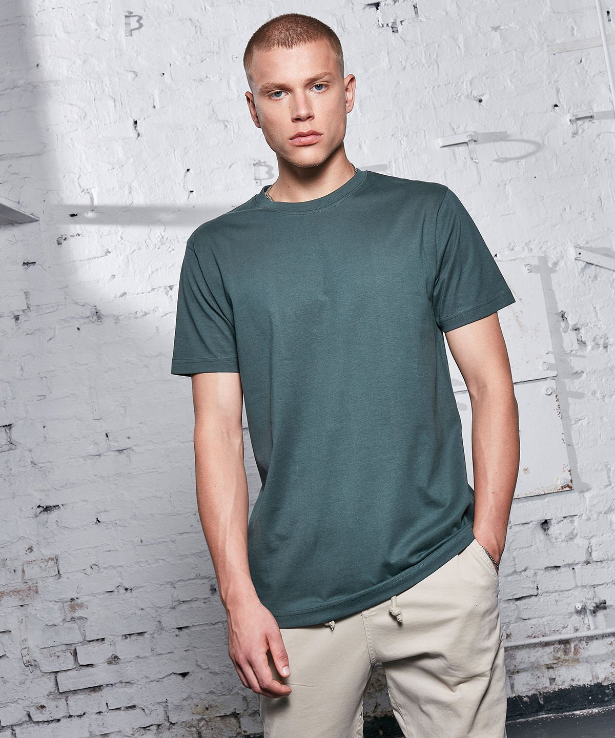 BY004 | T-shirt round-neck | Build Your Brand