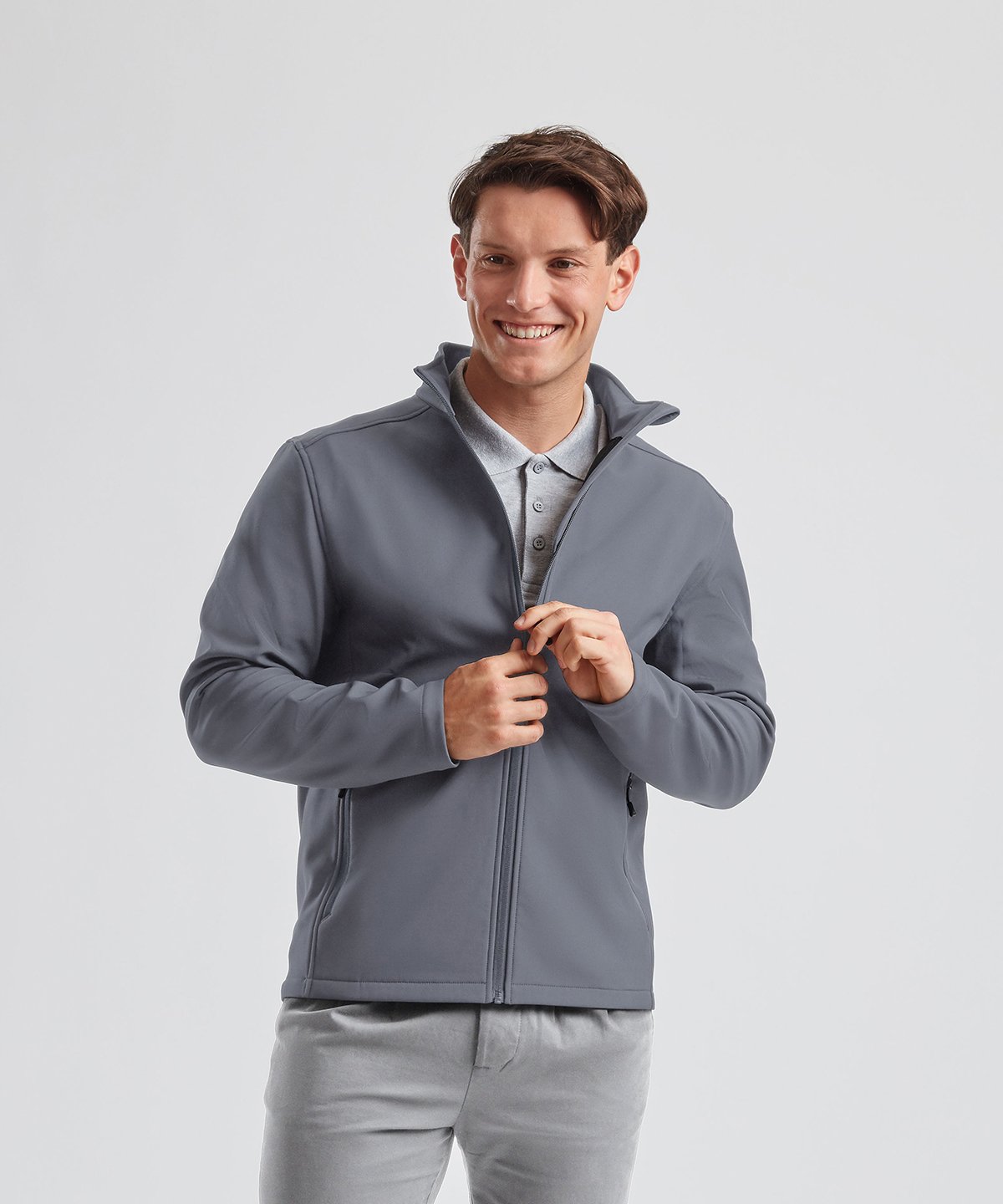 J420M | Essential softshell jacket | Russell Athletic