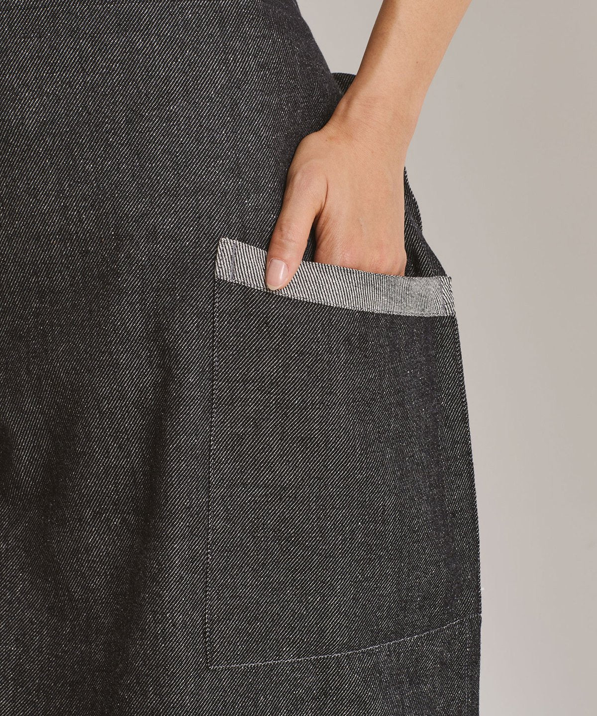 PR122 | ‘Regenerate’ Bib Apron | Premier