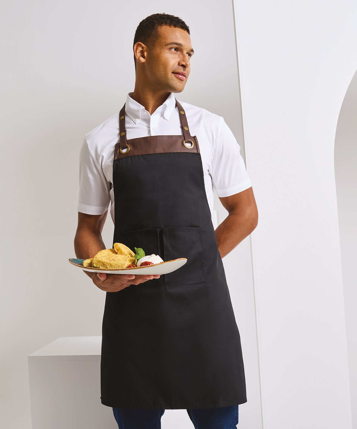 PR123 | Espresso bib apron | Premier