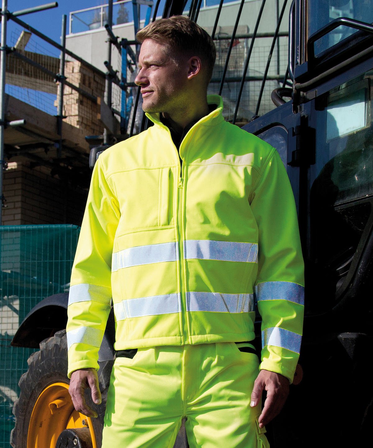 R117A | High-viz softshell jacket | Result Safeguard