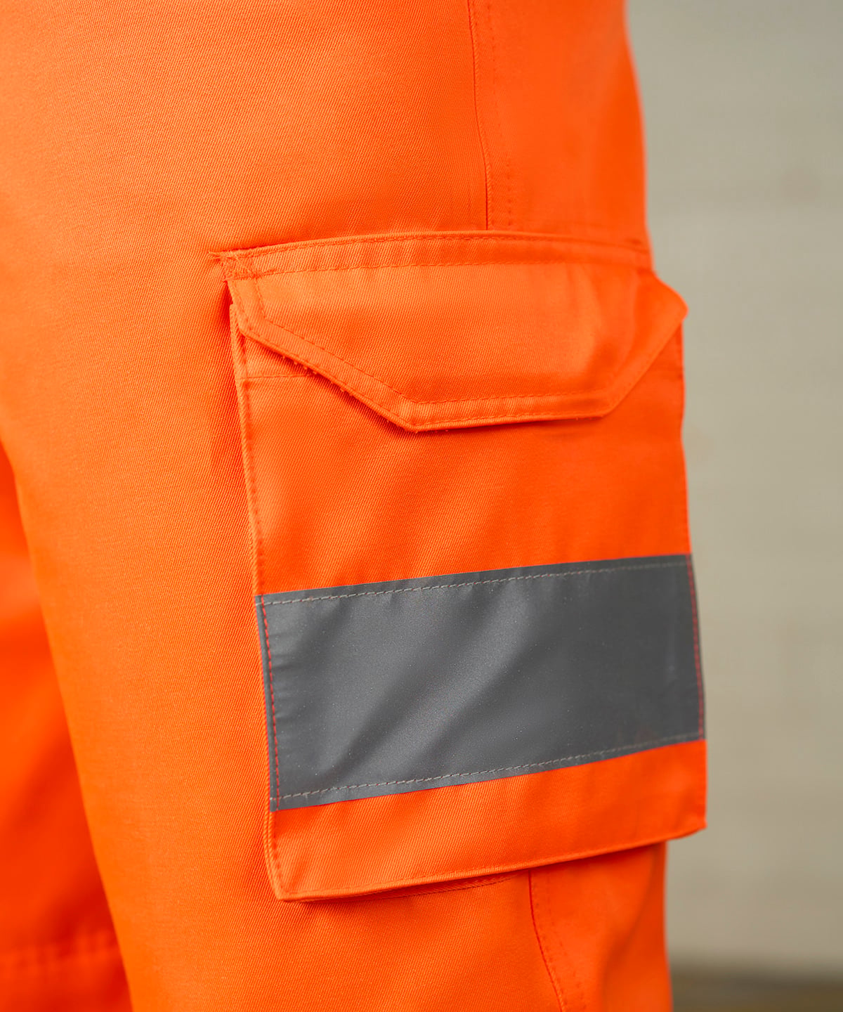 ProRTX RX760 High Visibility Cargo Trousers | Hi-Vis Workwear Trousers