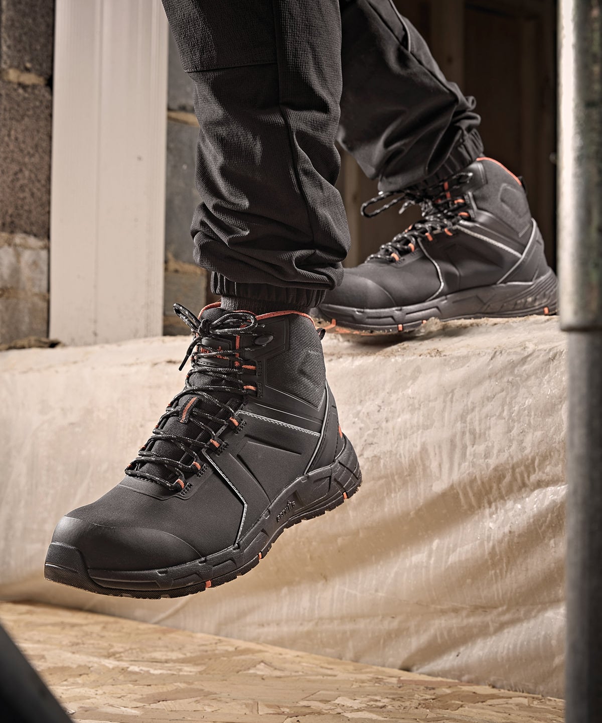 Scruffs Coldwell Light Boots (SH086) | S3L Safety Boots